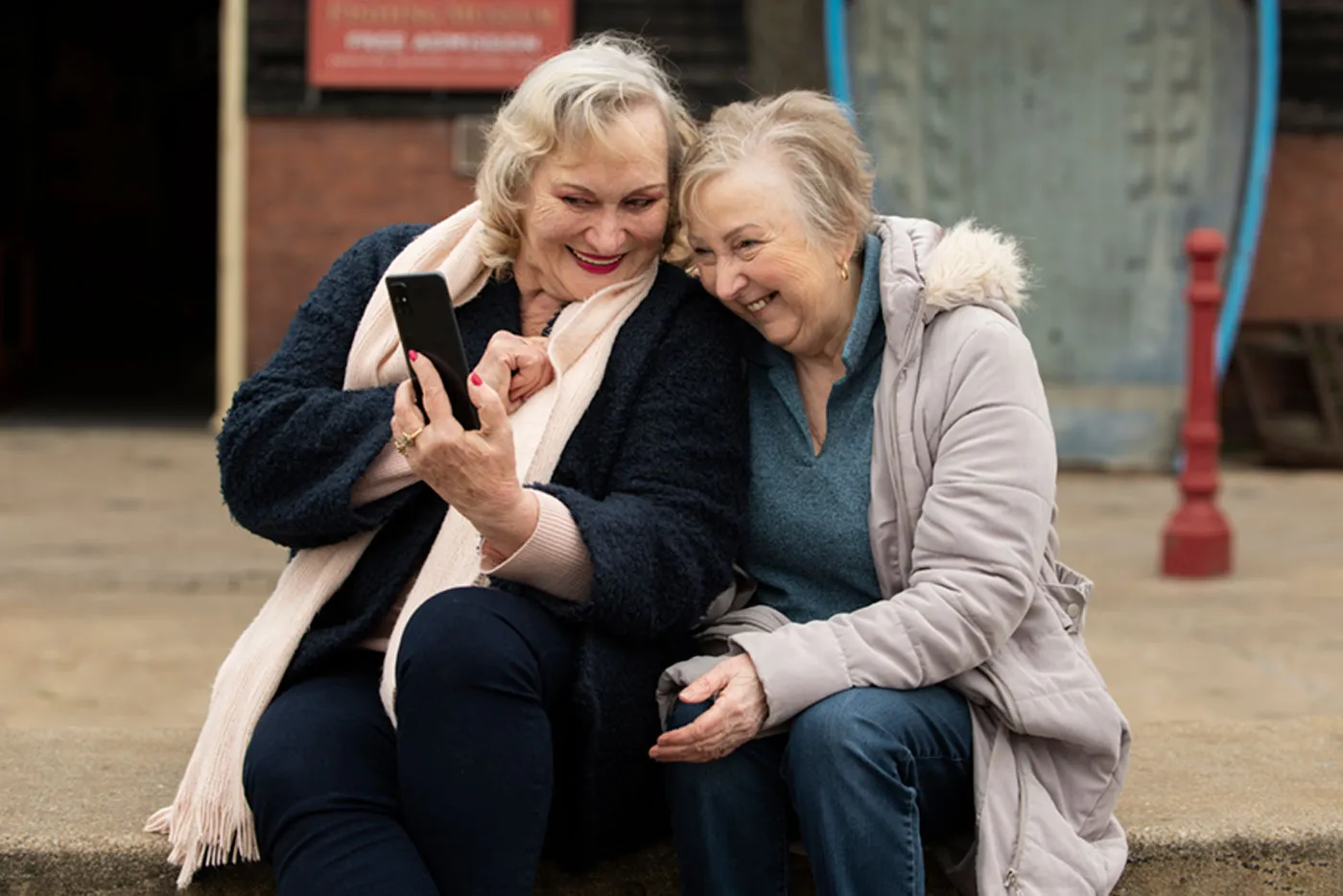 Improve your wellbeing with mindful connection